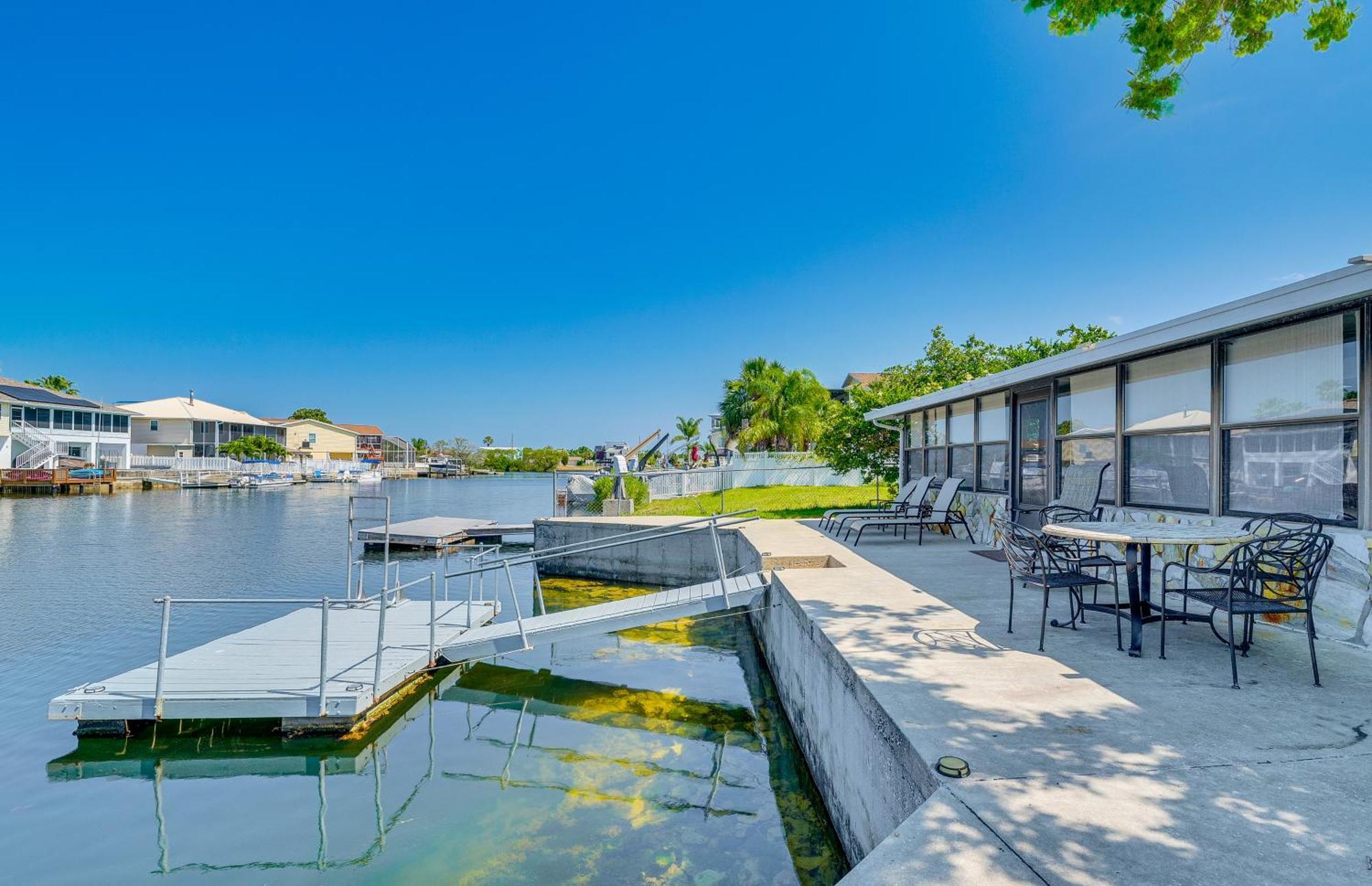 Waterfront Hernando Beach Home With Dock And Hot Tub! Luaran gambar